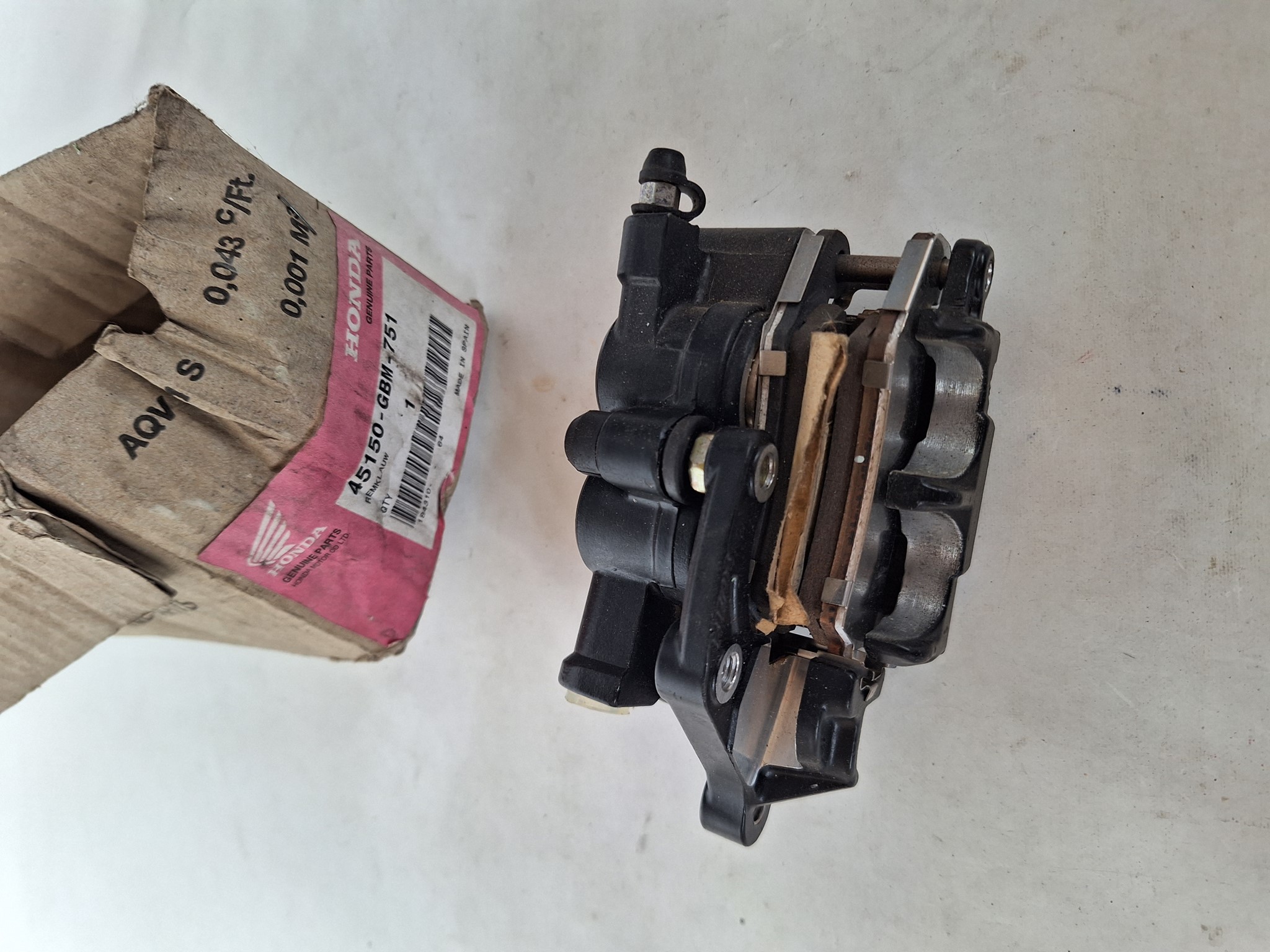 Bild von BREMSSATTEL VORNE    45150-GBM-751  SFX50